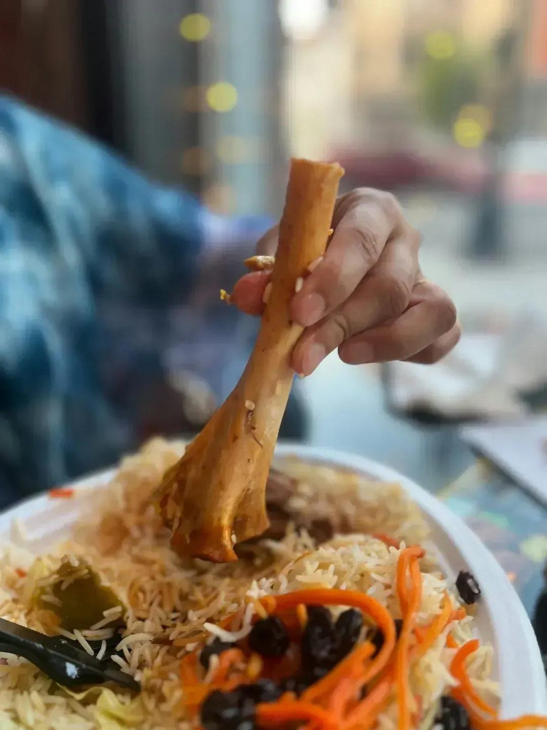 United Arab Emirates: Left Hand Stays Away from Food (Image Credits: Unsplash)