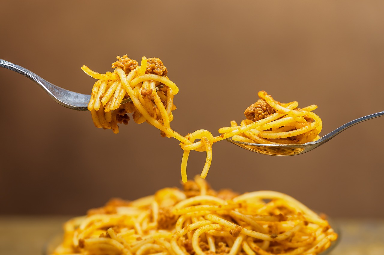 The Joy of Sharing Pasta (image credits: pixabay)