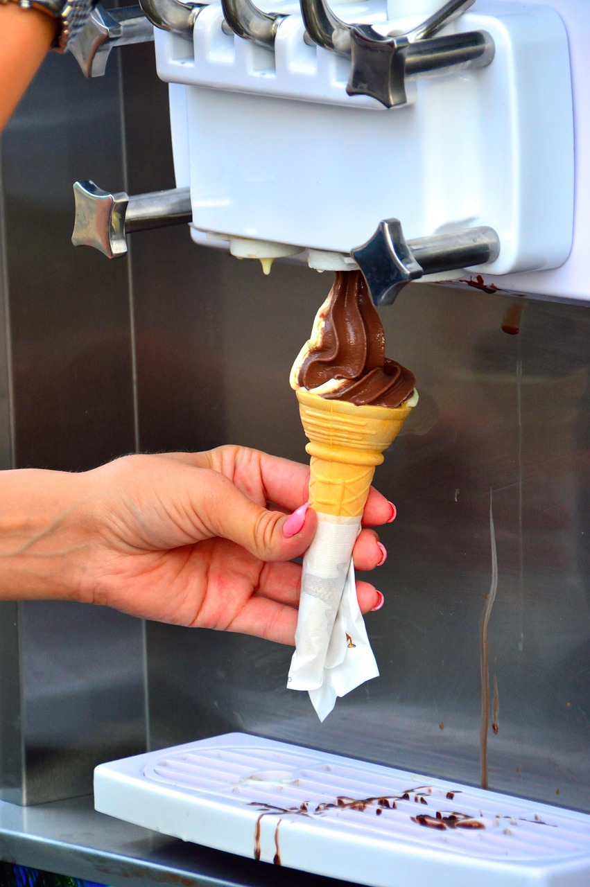 Ice Cream Makers That Required Real Effort (Image Credits: Pixabay)