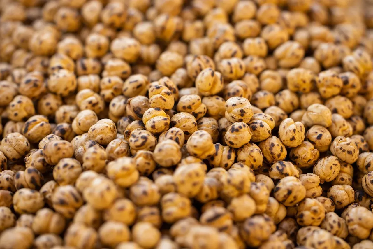 Aries: Spicy Roasted Chickpeas (Image Credits: Pixabay)
