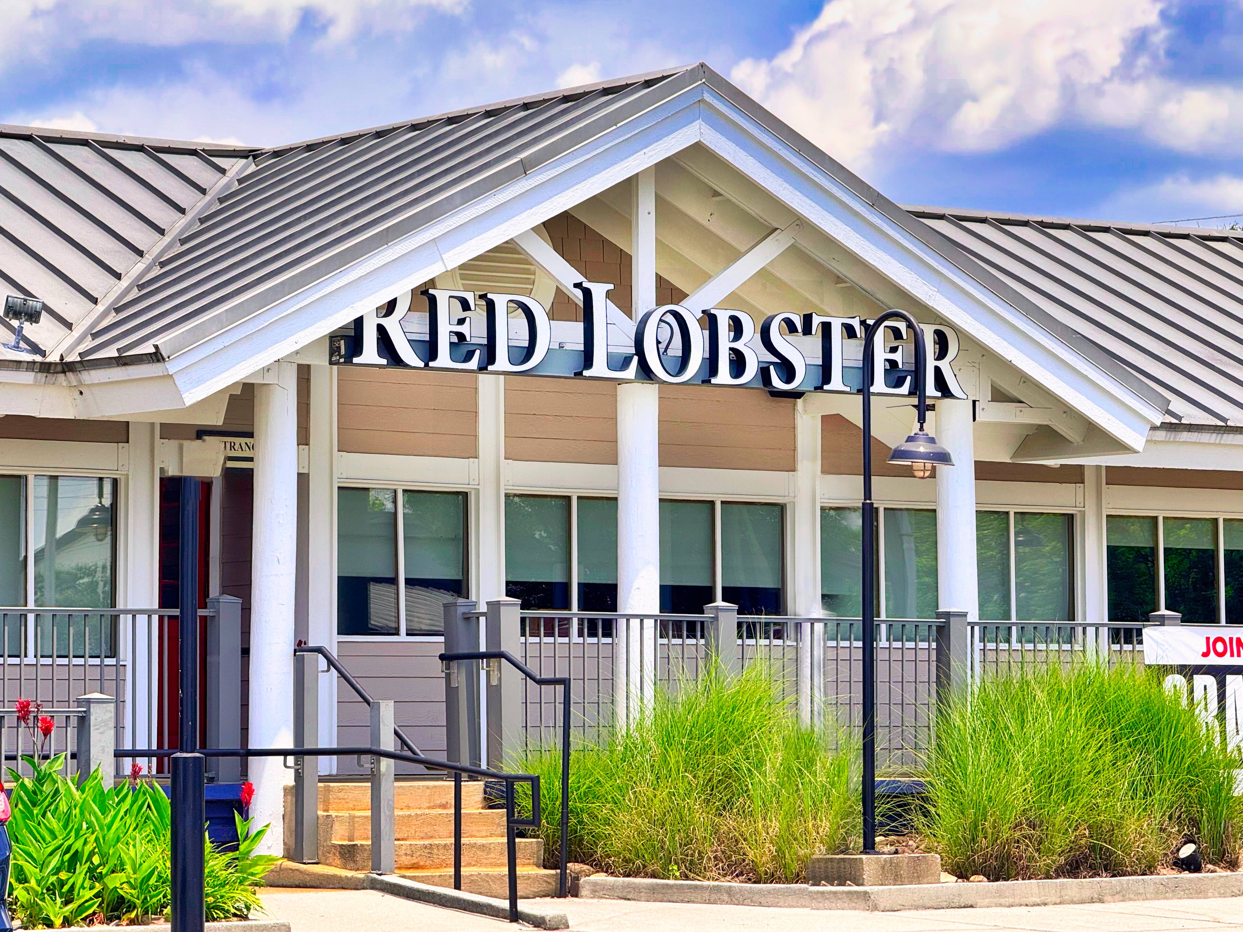 Red Lobster - From Endless Shrimp to Endless Problems (Image Credits: Wikimedia)