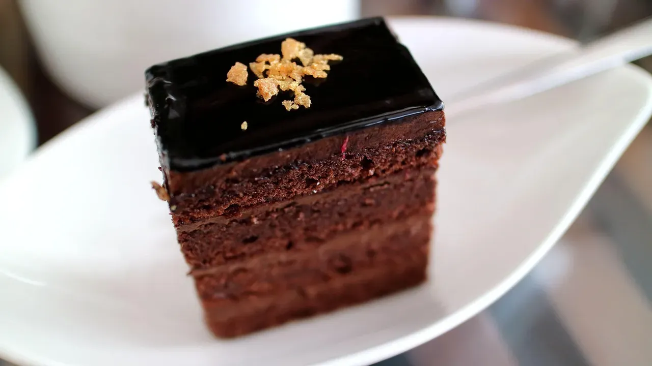 8. Adding Coffee to Chocolate Cake: The Flavor Amplifier Nobody Expected (Image Credits: Pixabay)