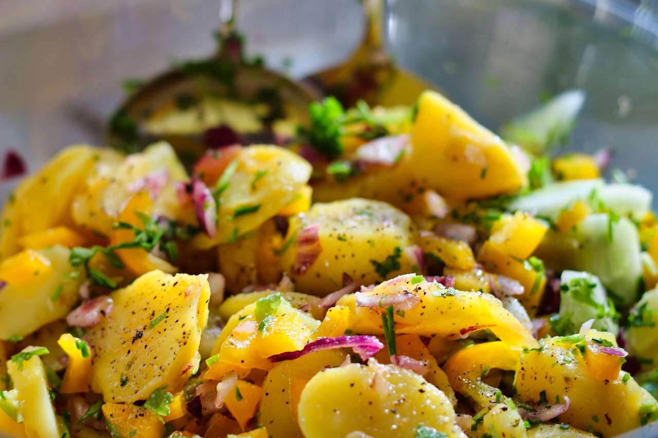 Warm Roasted Sweet Potato & Kale Salad (image credits: pixabay)