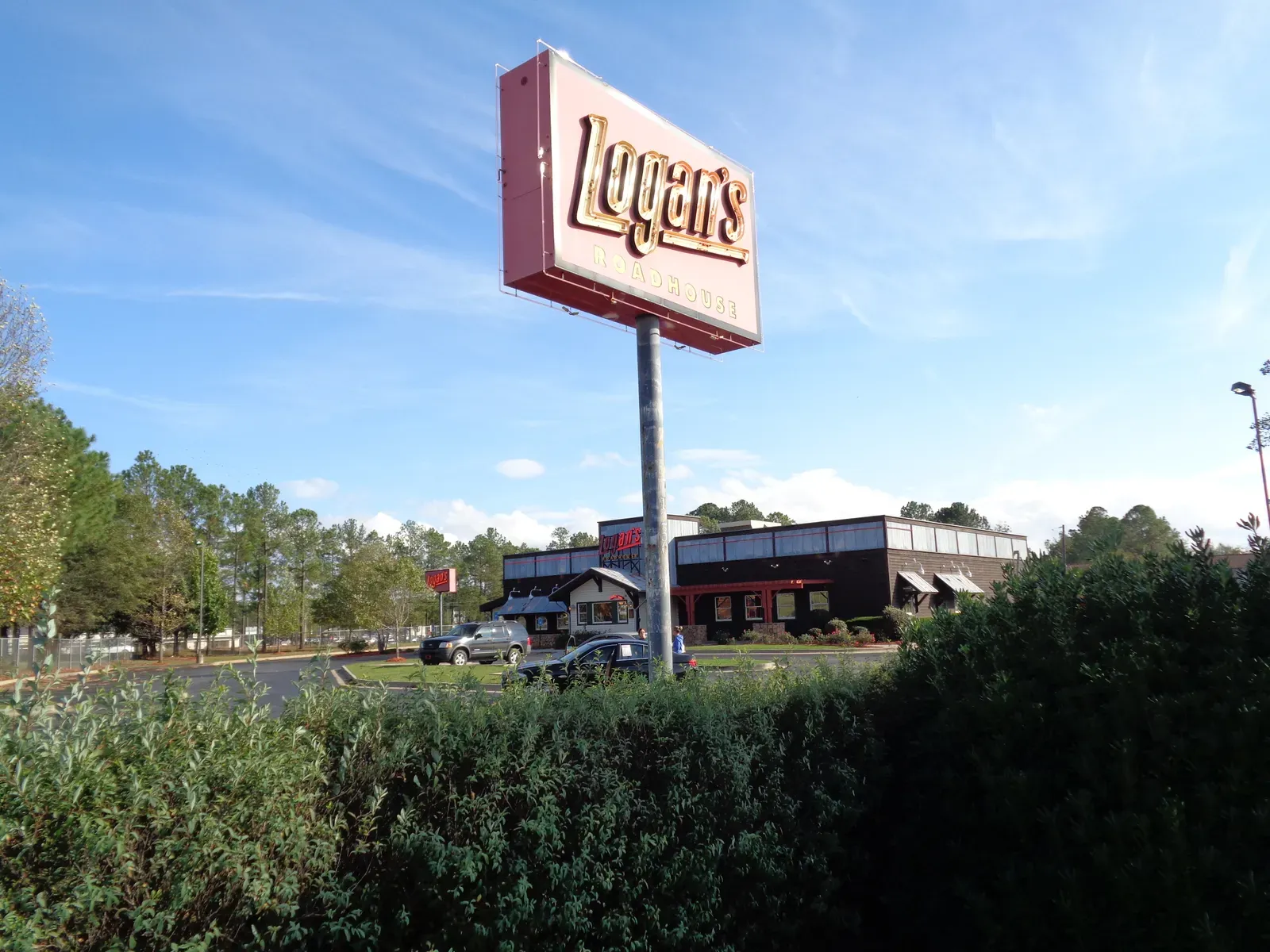 14. Logan's Roadhouse: Roadhouse Rules Nobody Wants to Follow (By Mjrmtg, CC BY-SA 4.0)