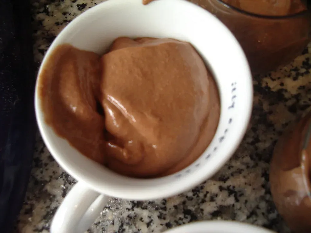 Three-Ingredient Chocolate Mousse (ella novak, Flickr, CC BY 2.0)