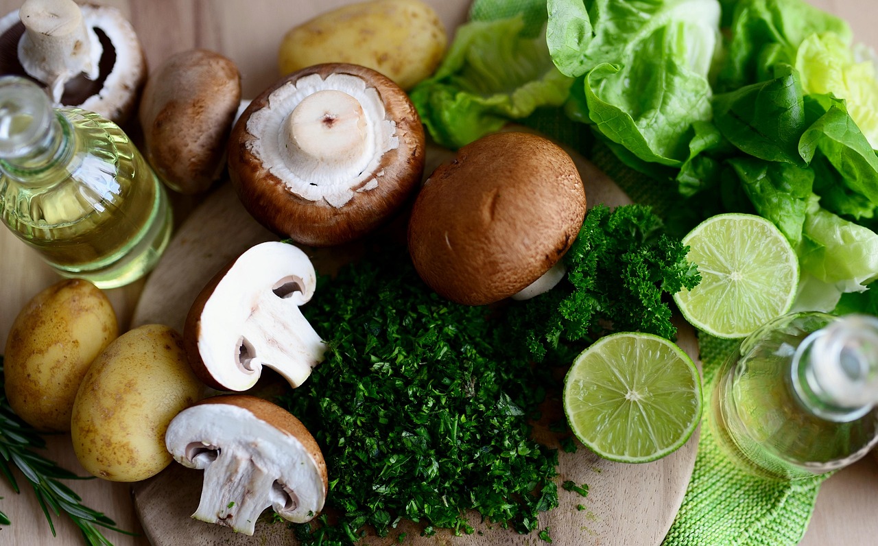 Overcoming Barriers to Seasonal Cooking (image credits: pixabay)