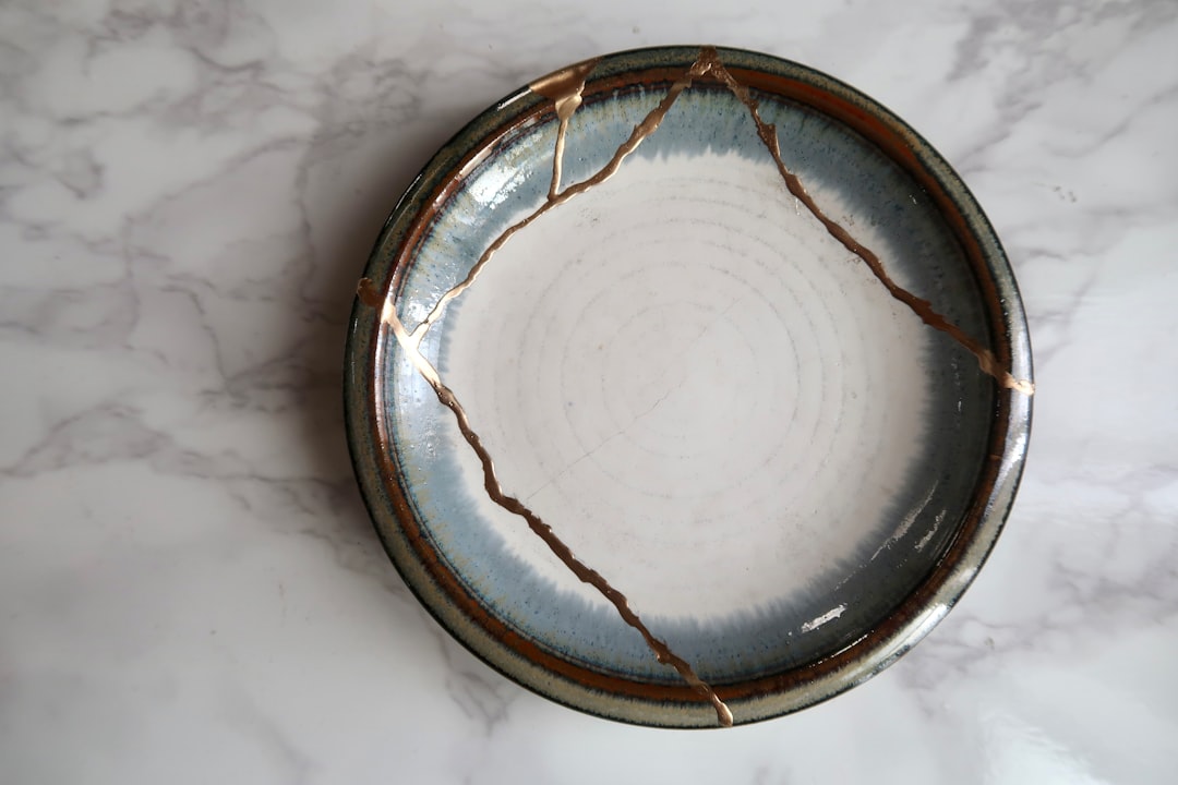 Cracked or Chipped Dishes and Glassware (image credits: unsplash)