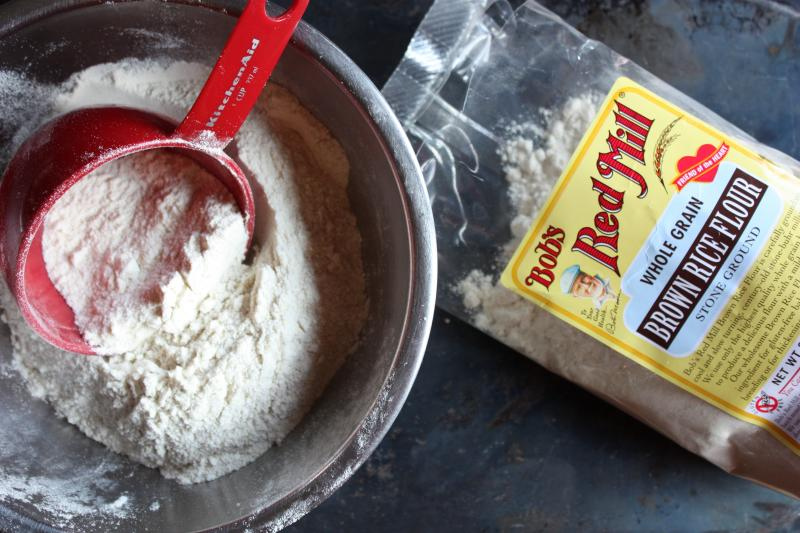 Master the Blend: Use Multiple Gluten-Free Flours (image credits: wikimedia)