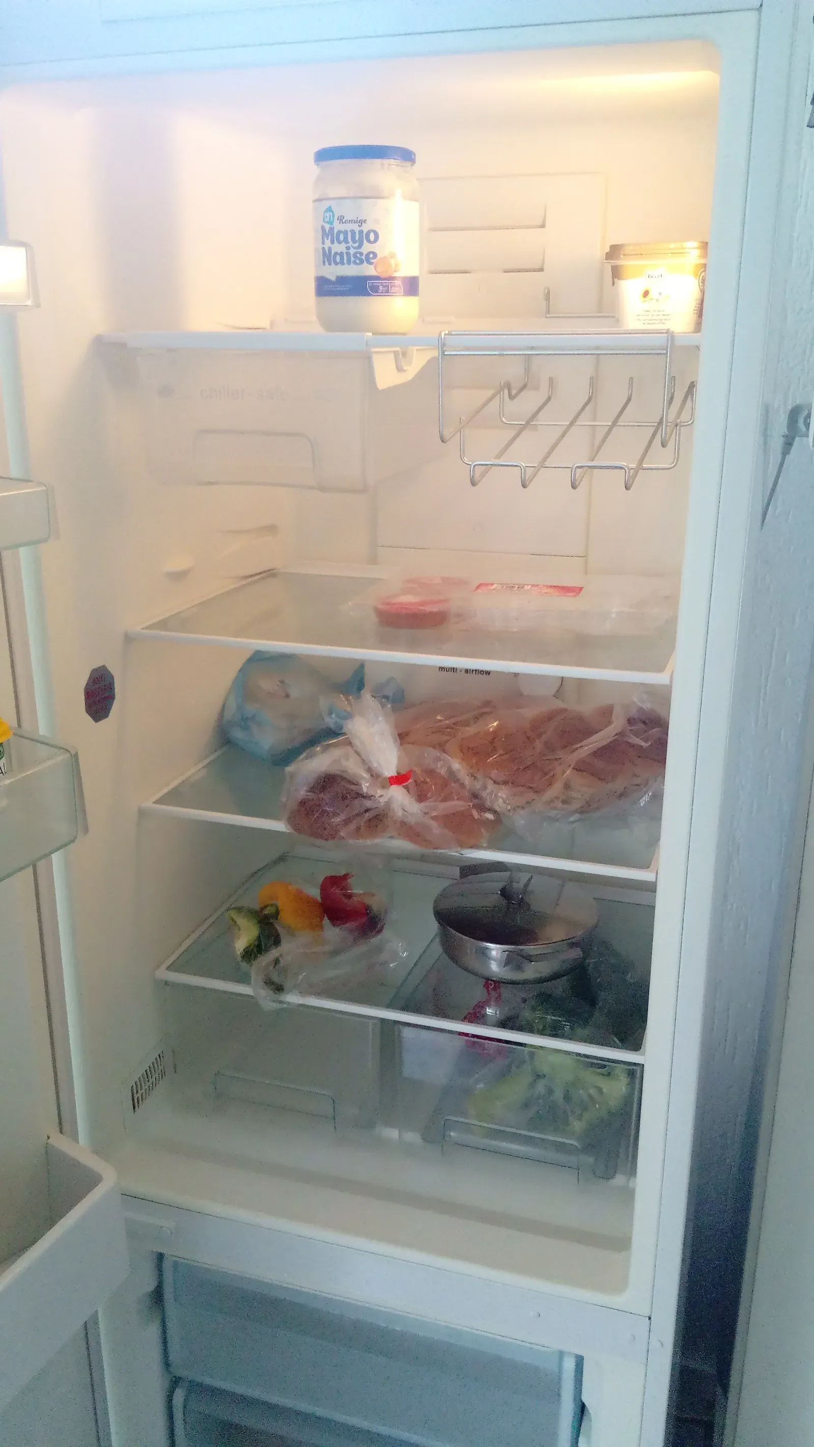 The Interior Condition Of Your Refrigerator (Image Credits: Wikimedia)