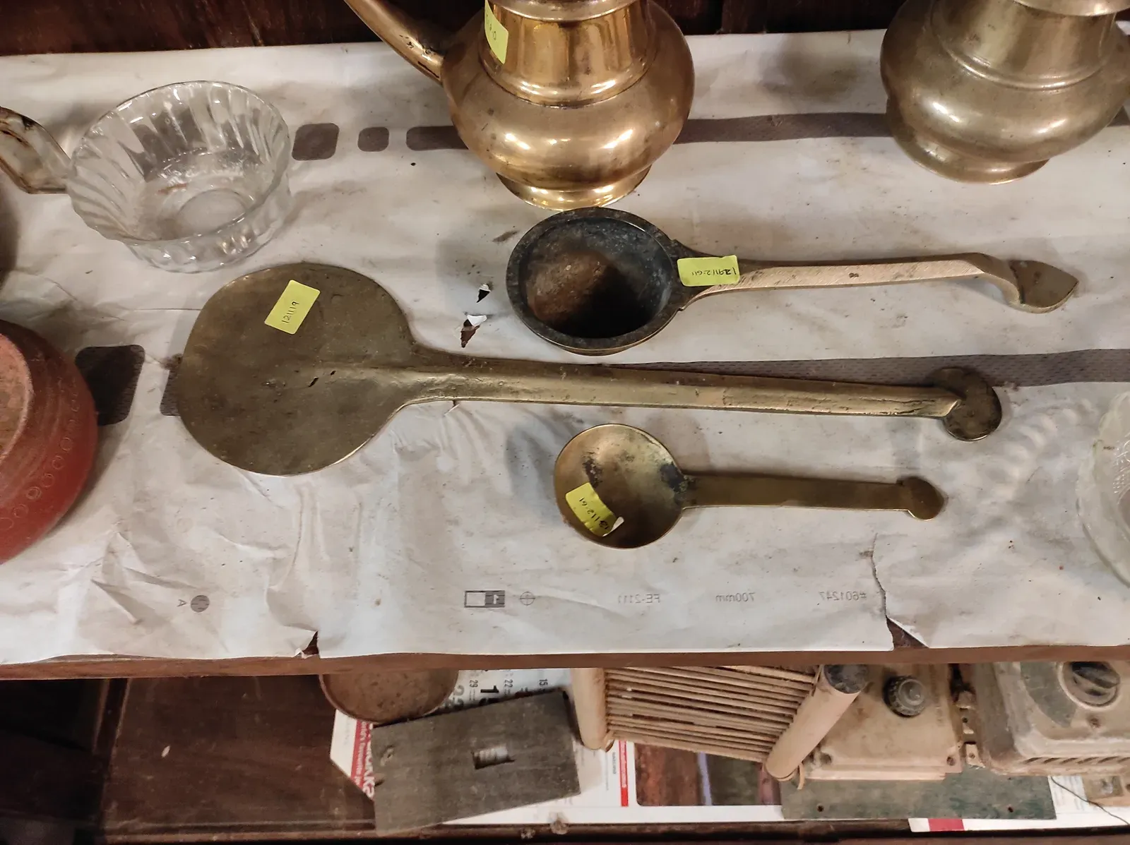 The Bigger Picture: Why Vintage Kitchen Gadgets Still Win (By Vis M, CC BY-SA 4.0)