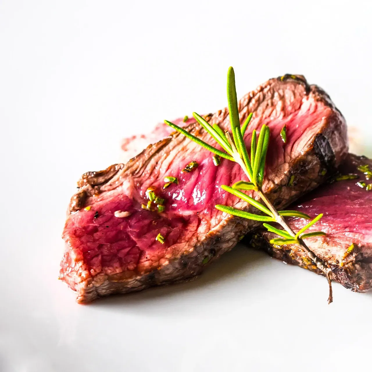2. The Well-Done Steak (Image Credits: Pixabay)