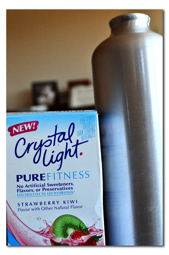 Crystal Light: The Calorie-Free Summer Solution (image credits: flickr)