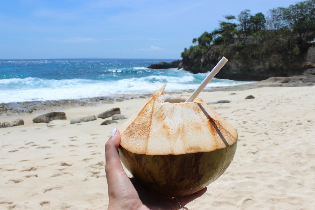The Deceptive Hydration Promise of Coconut Water (image credits: unsplash)