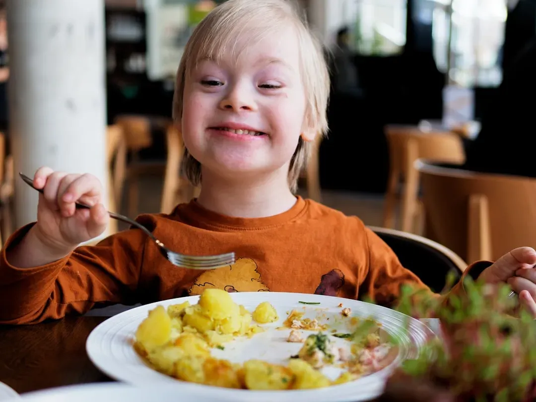 How Pressure to Eat Disrupts Children's Natural Hunger Signals (Image Credits: Unsplash)