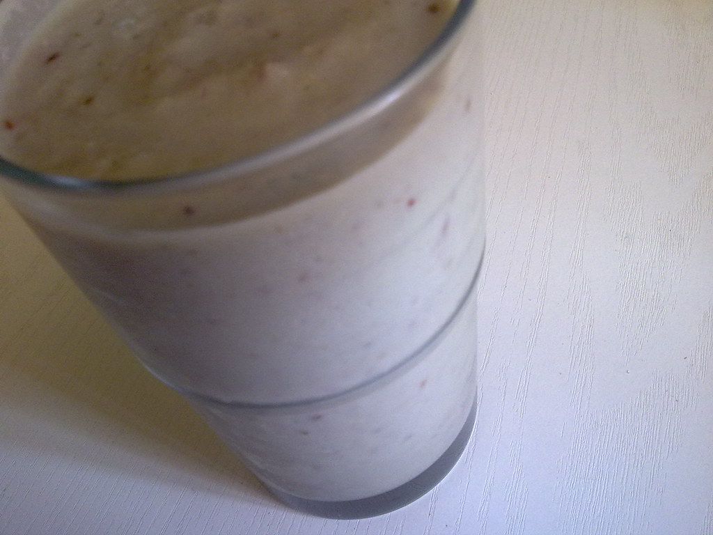 Smoothies and Bowls Steal Cereal's Thunder (image credits: flickr)
