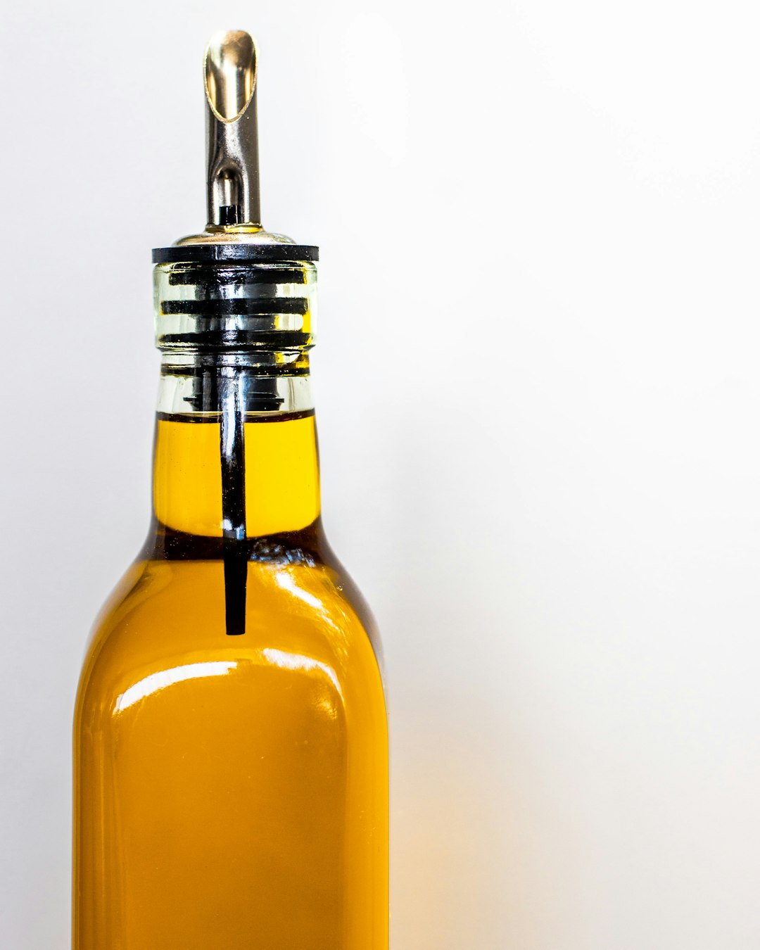 Extra Virgin Olive Oil (High-Phenolic) (image credits: unsplash)