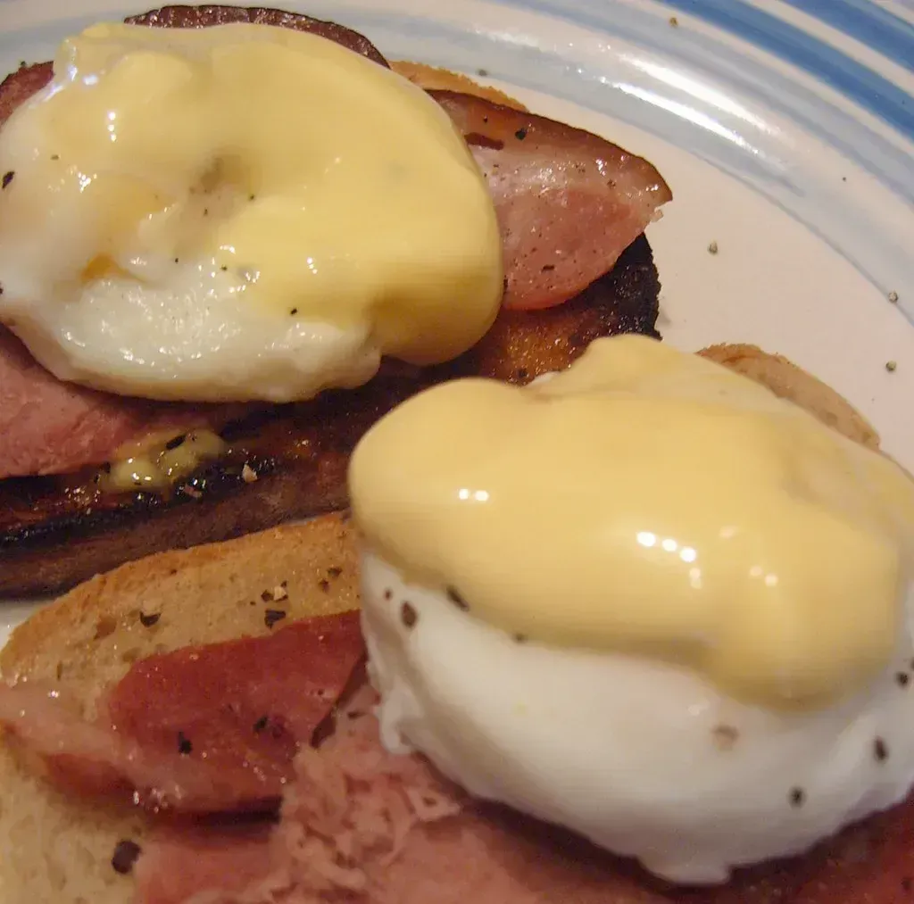 8. Hollandaise Sauce at Brunch (Annie Mole, Flickr, CC BY 2.0)