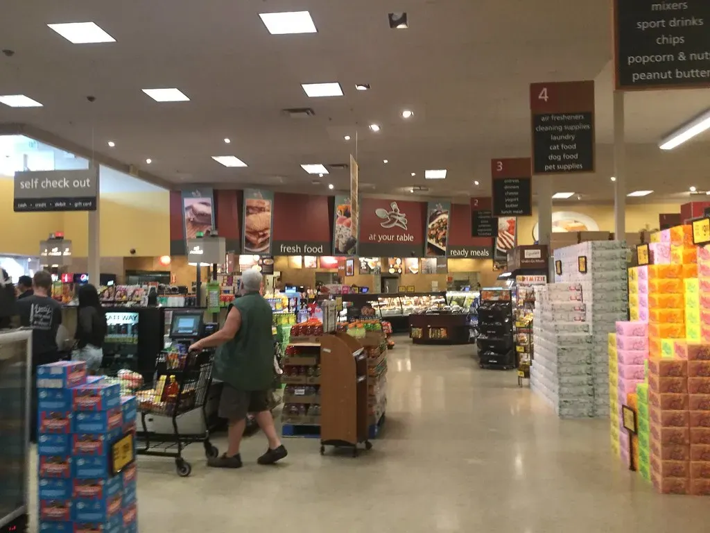 What This Means for Shoppers and Workers (Image Credits: Flickr)