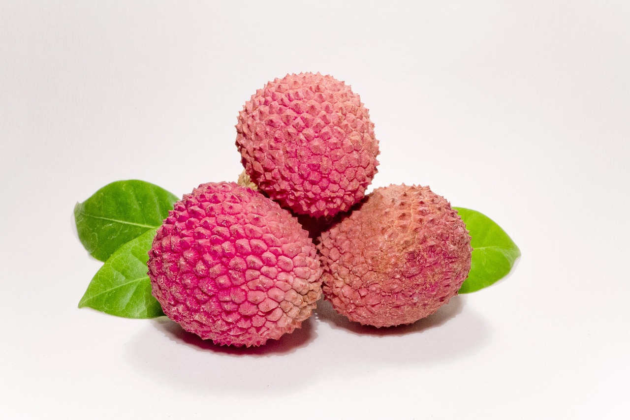 Lychee (image credits: pixabay)