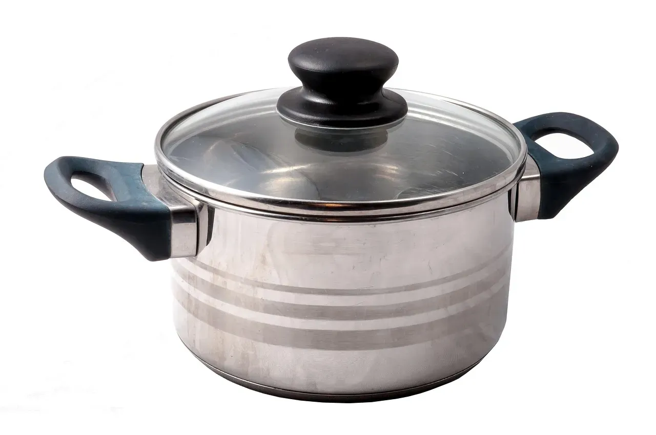 Stainless Steel Cookware Built to Last (Image Credits: Pixabay)