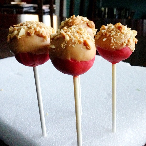Apple Slices With Peanut Butter – The Perfect Balance (image credits: wikimedia)