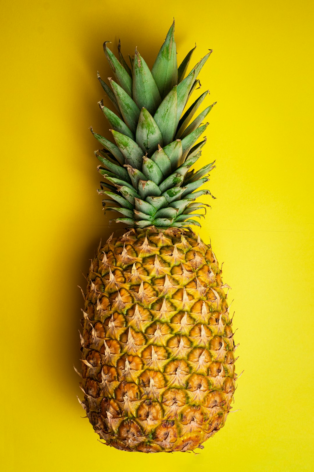 Pineapple: Tropical Hydration and Low Potassium (image credits: unsplash)