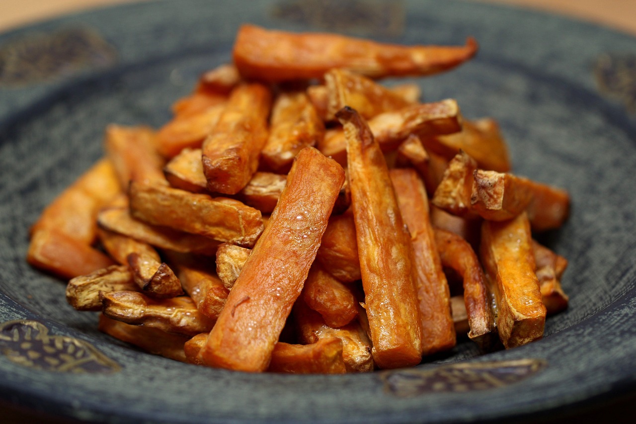 Oven-Baked Sweet Potato Fries (image credits: pixabay)