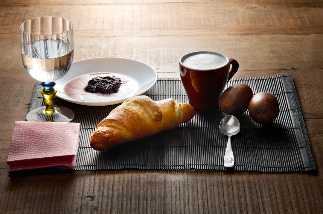 Your Body Clock Doesn't Lie About Morning Fuel (image credits: unsplash)