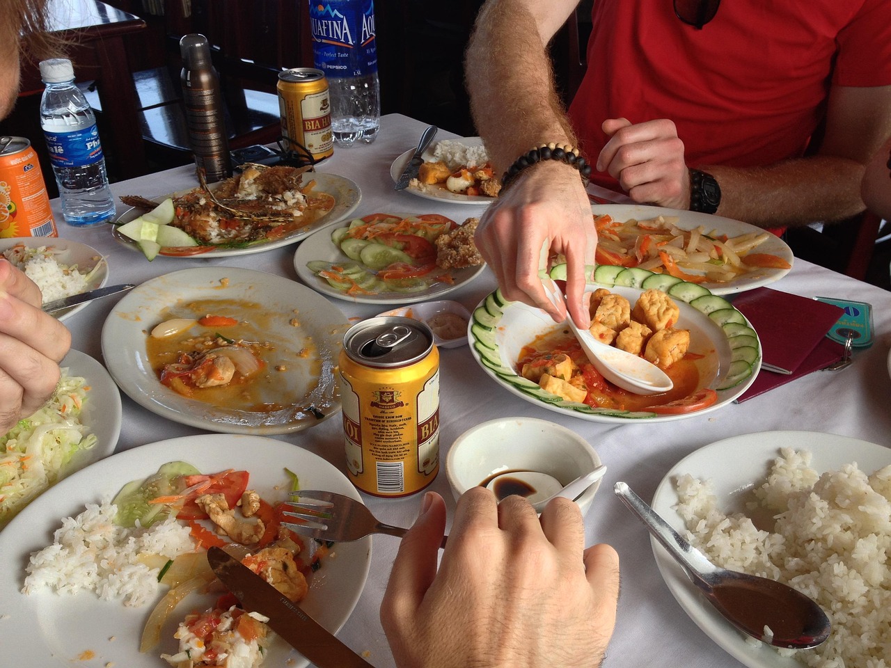 Social Dining That Builds Community (image credits: pixabay)