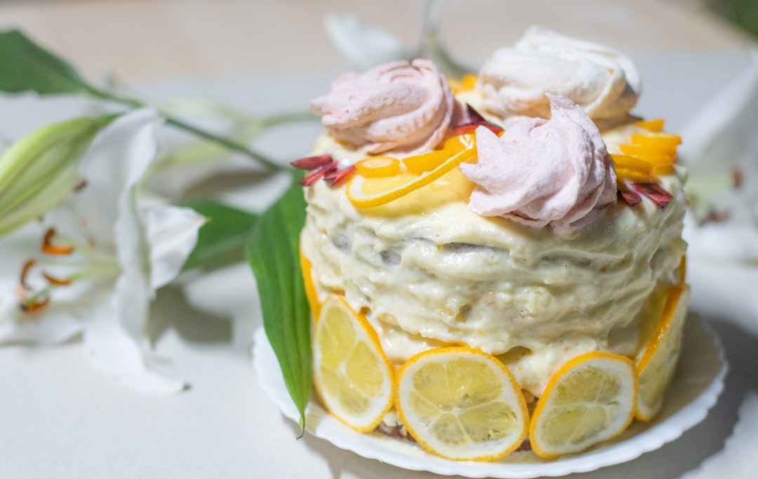 Angel Food Cake with Lemon Filling (Image Credits: Unsplash)