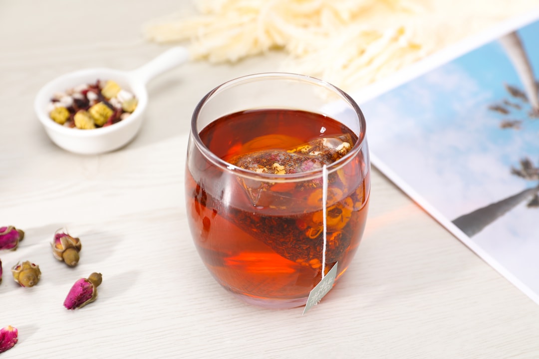 Rooibos Tea: Caffeine-Free Craving Crusher (image credits: unsplash)