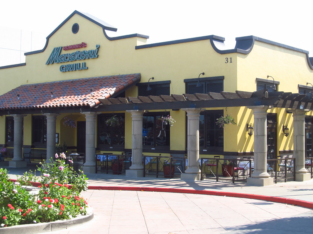 Romano's Macaroni Grill: Customizable Pasta Excellence (image credits: flickr)