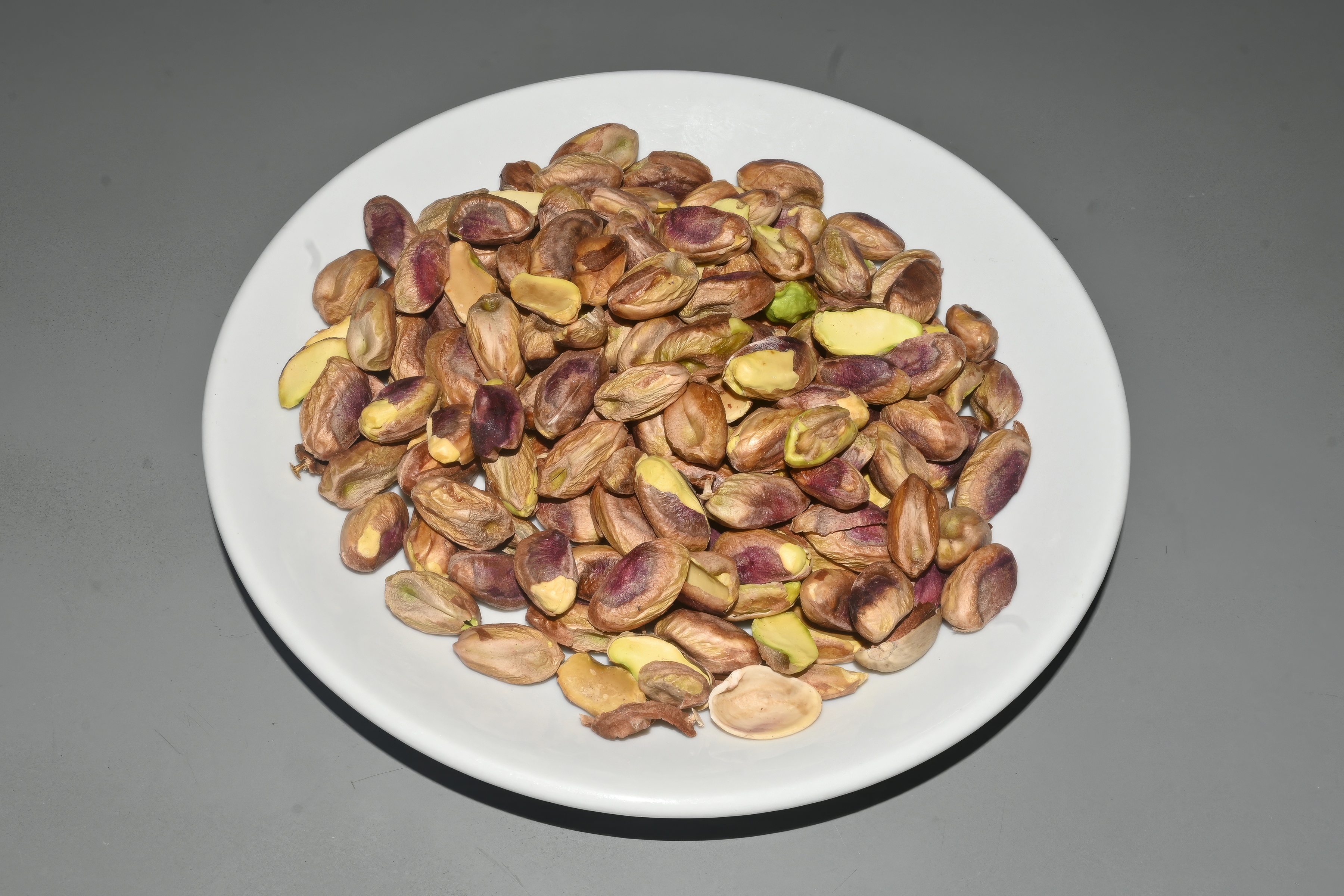 Pistachios: Tiny Crunch with Big Benefits (image credits: wikimedia)