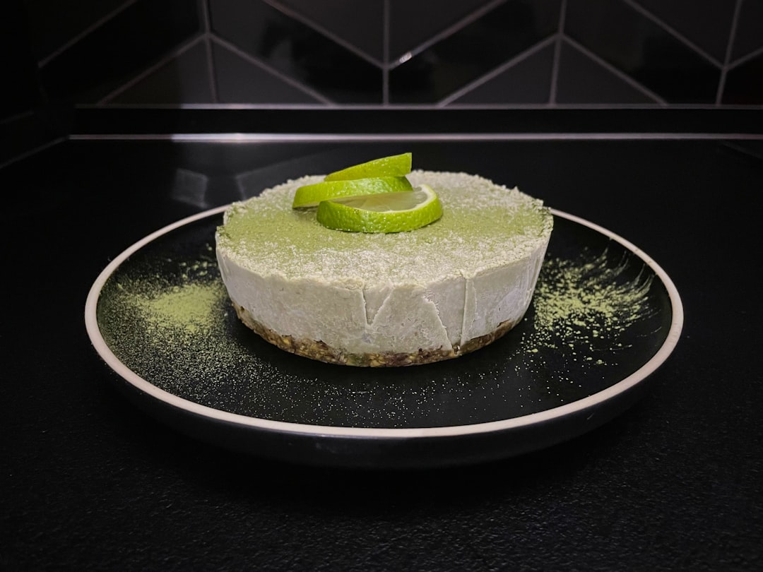 Rice Cakes with Avocado and Chili Flakes (image credits: unsplash)