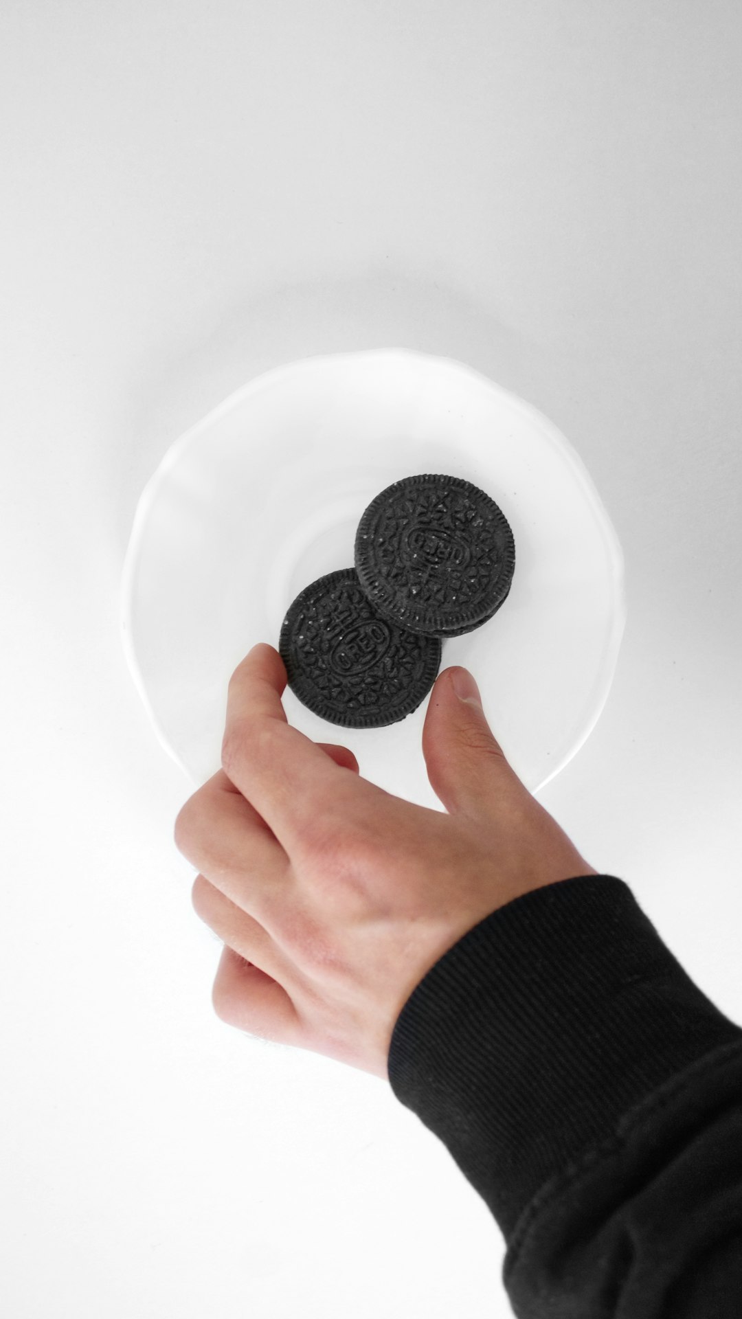 The Great Oreo Eating Method Standoff (image credits: unsplash)