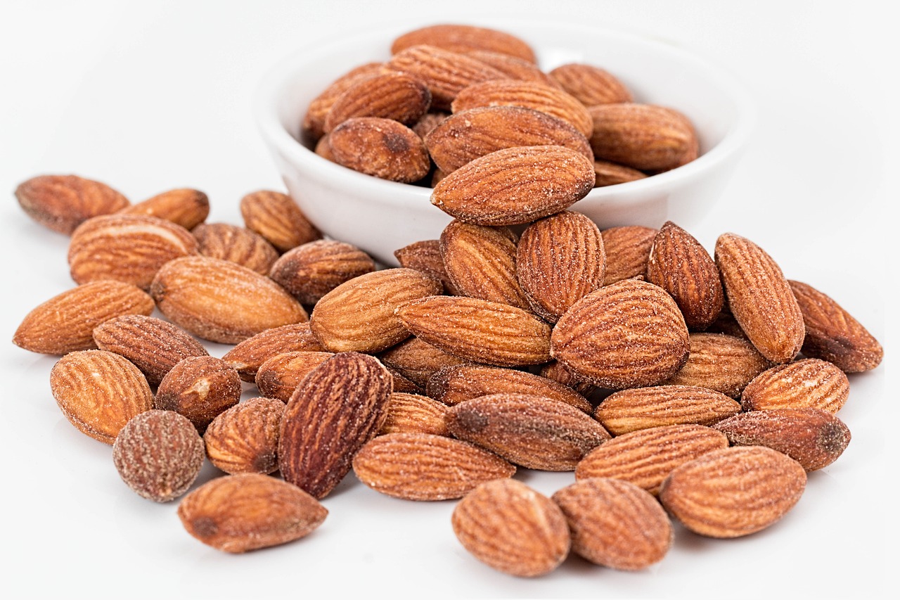 Almonds (image credits: pixabay)