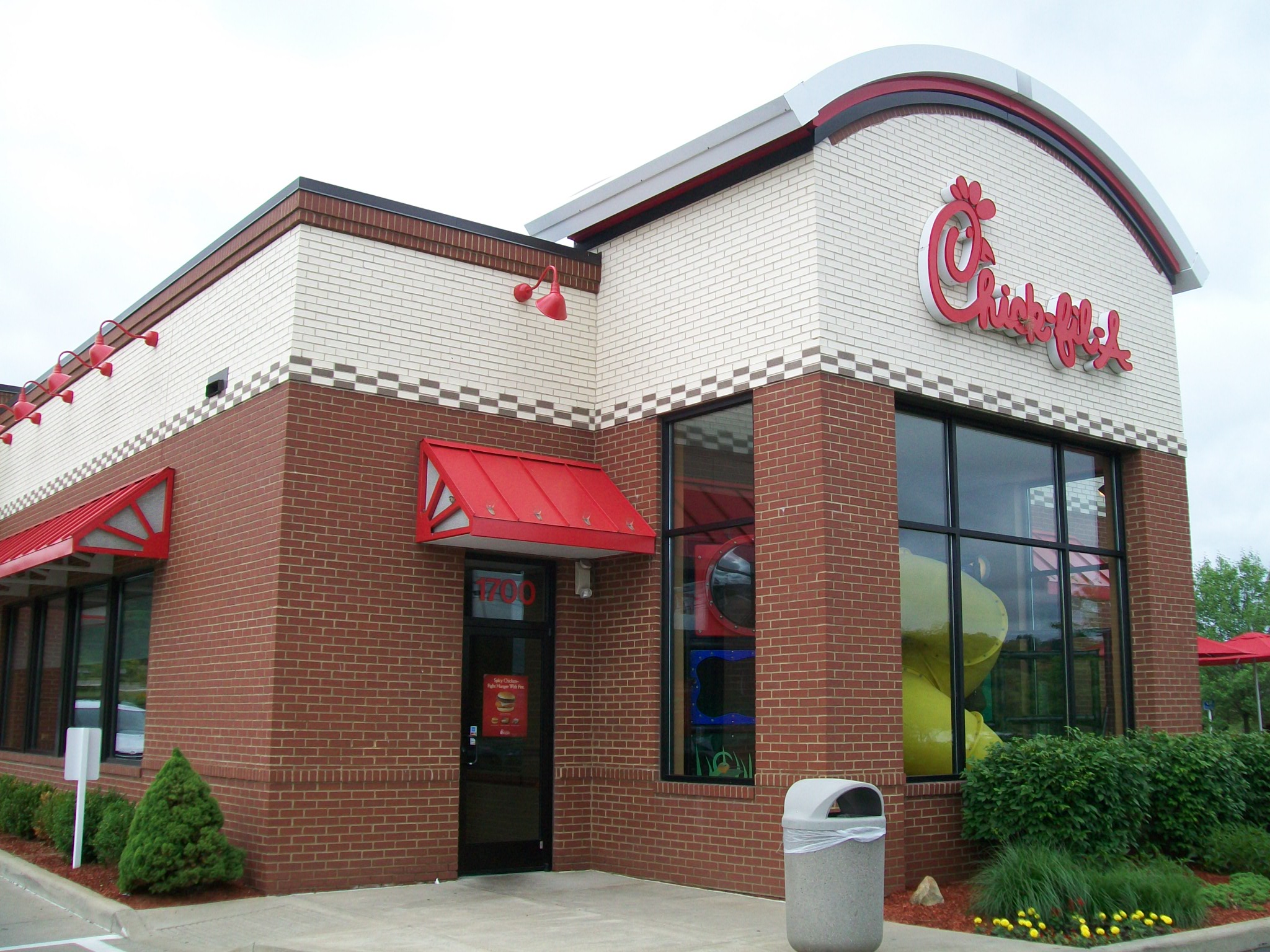 Chick-fil-A: America’s Chicken Craze Continues (image credits: wikimedia)