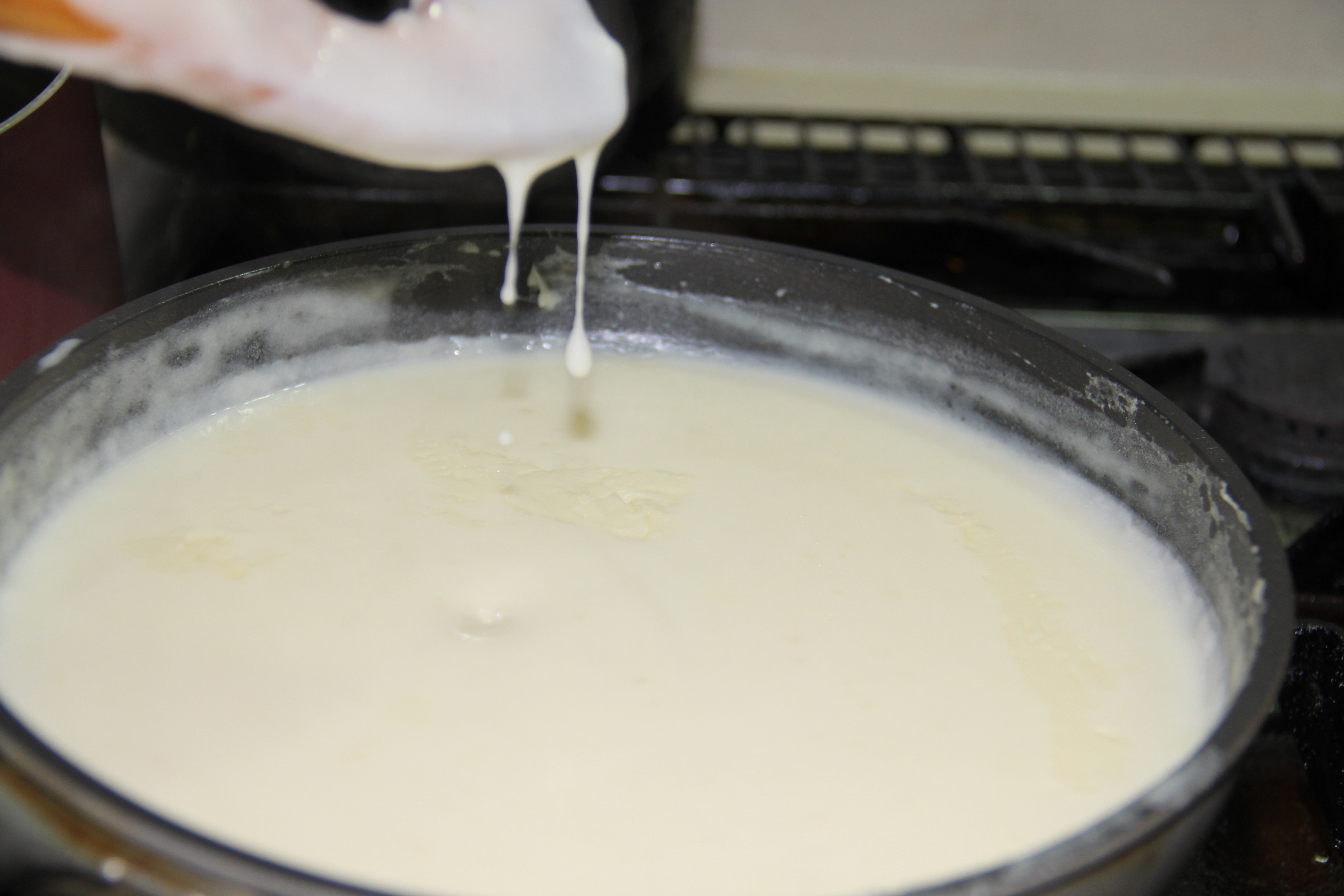 Velouté: The Silky Stock-Based Wonder (Image Credits: Wikimedia)
