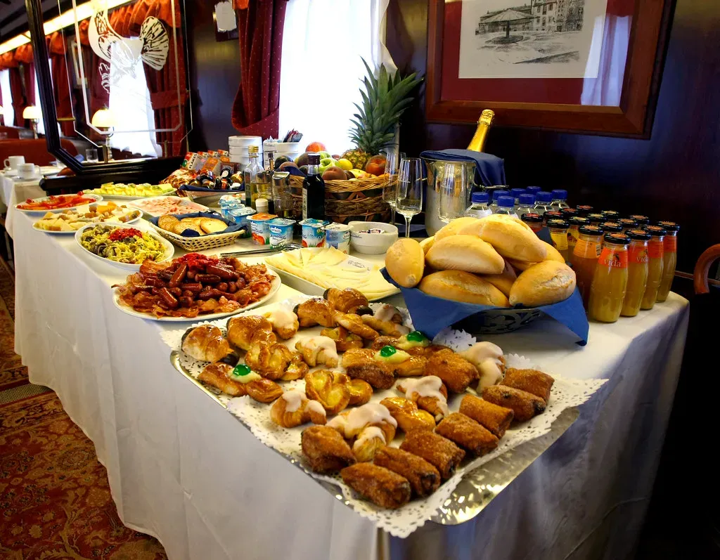 Staffing Levels Tell You Everything About Food Safety (Image Credits: Flickr)