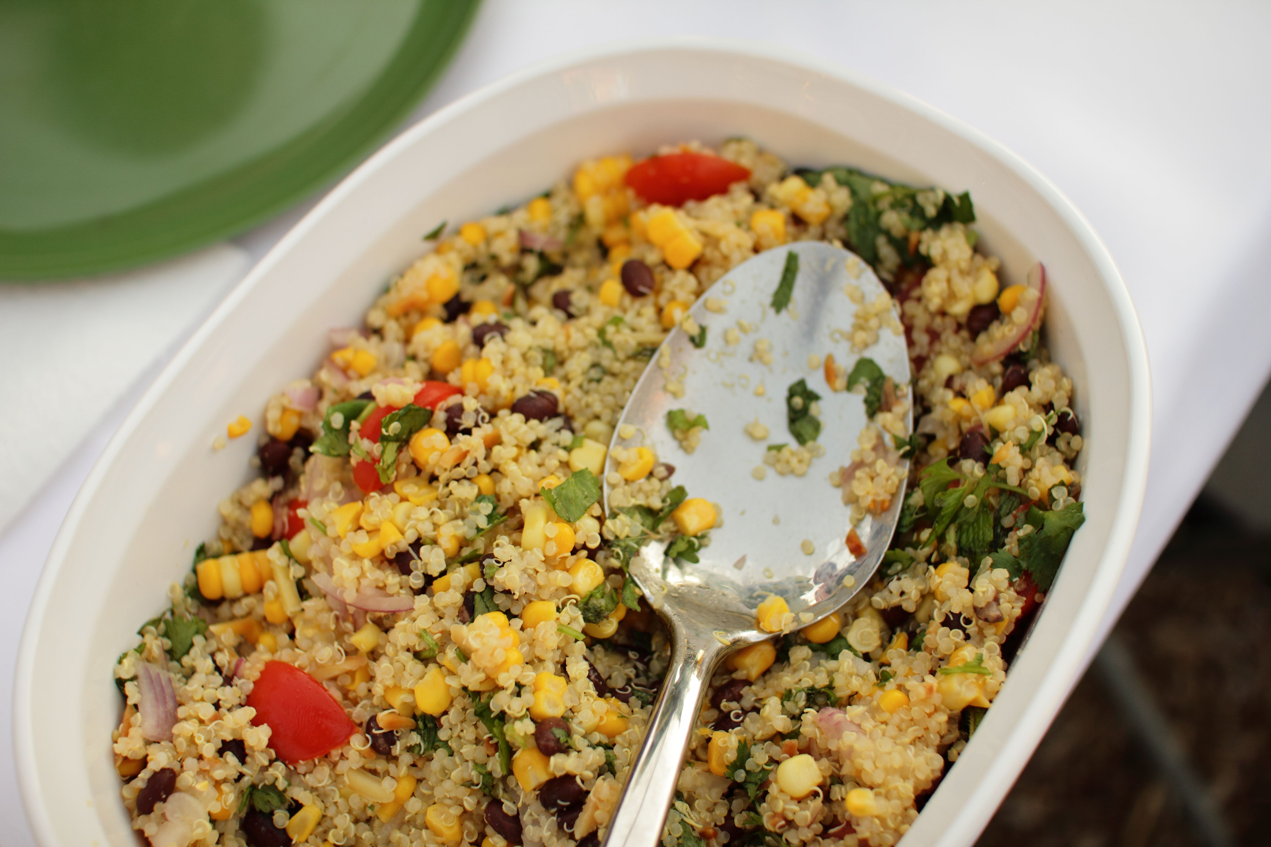 Quinoa and Spinach Salad (image credits: wikimedia)