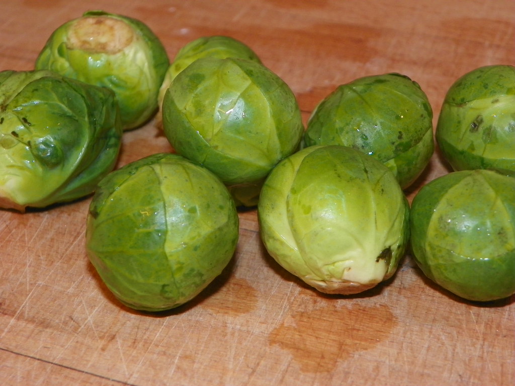 Brussels Sprouts and Kale Enter Peak Season (image credits: flickr)