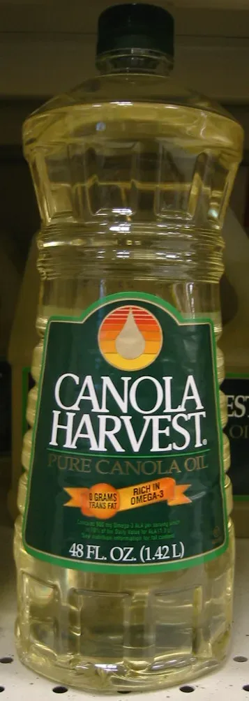 Standard Canola Oil (Chemically Processed) (Image Credits: Wikimedia)