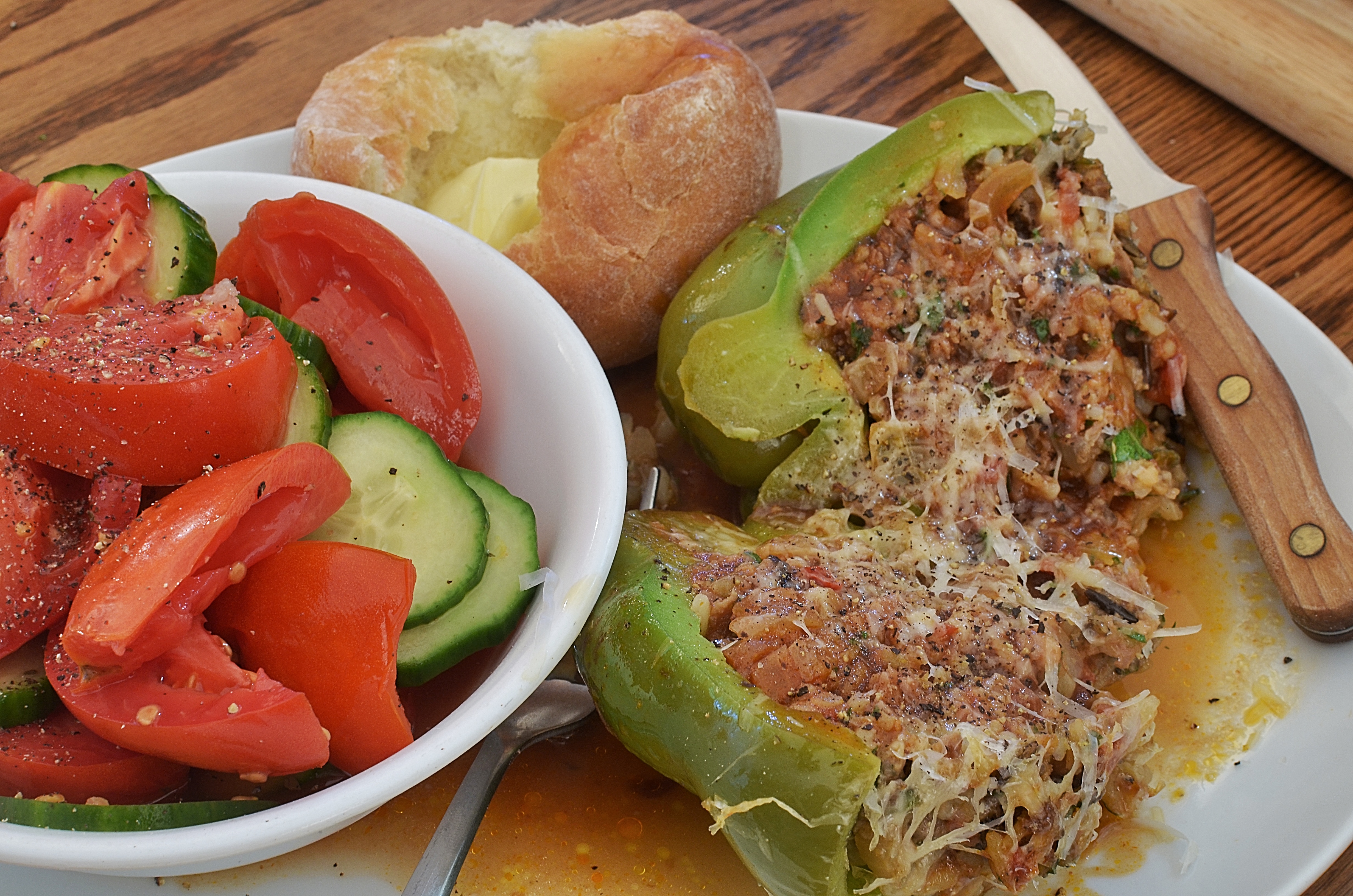 Stuffed Bell Peppers (image credits: wikimedia)