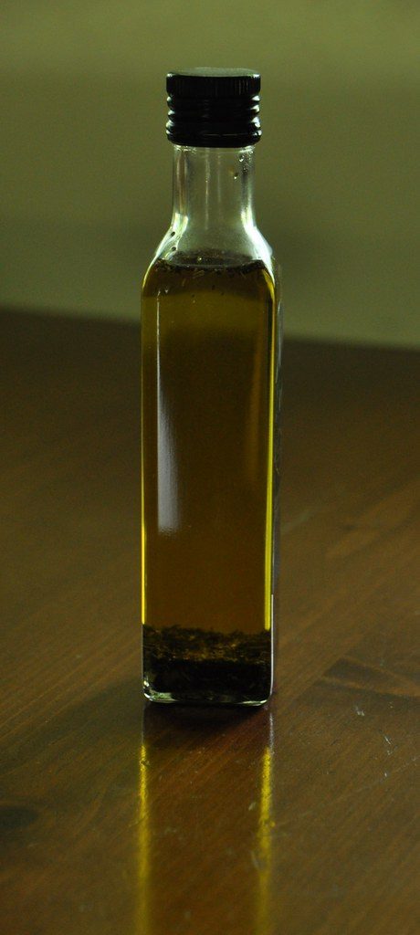 Olive Oil as Your Primary Fat (Image Credits: Flickr)