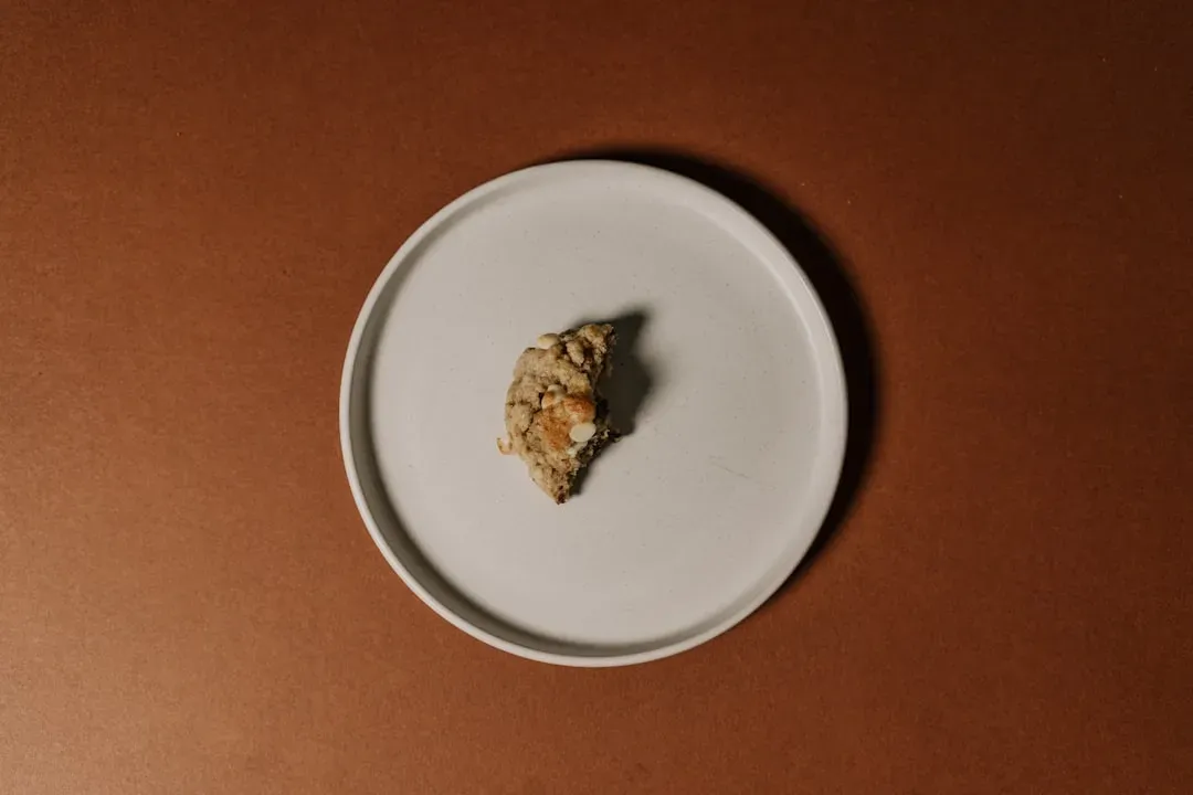 3. They Eat Smaller Portions - Always (Image Credits: Unsplash)