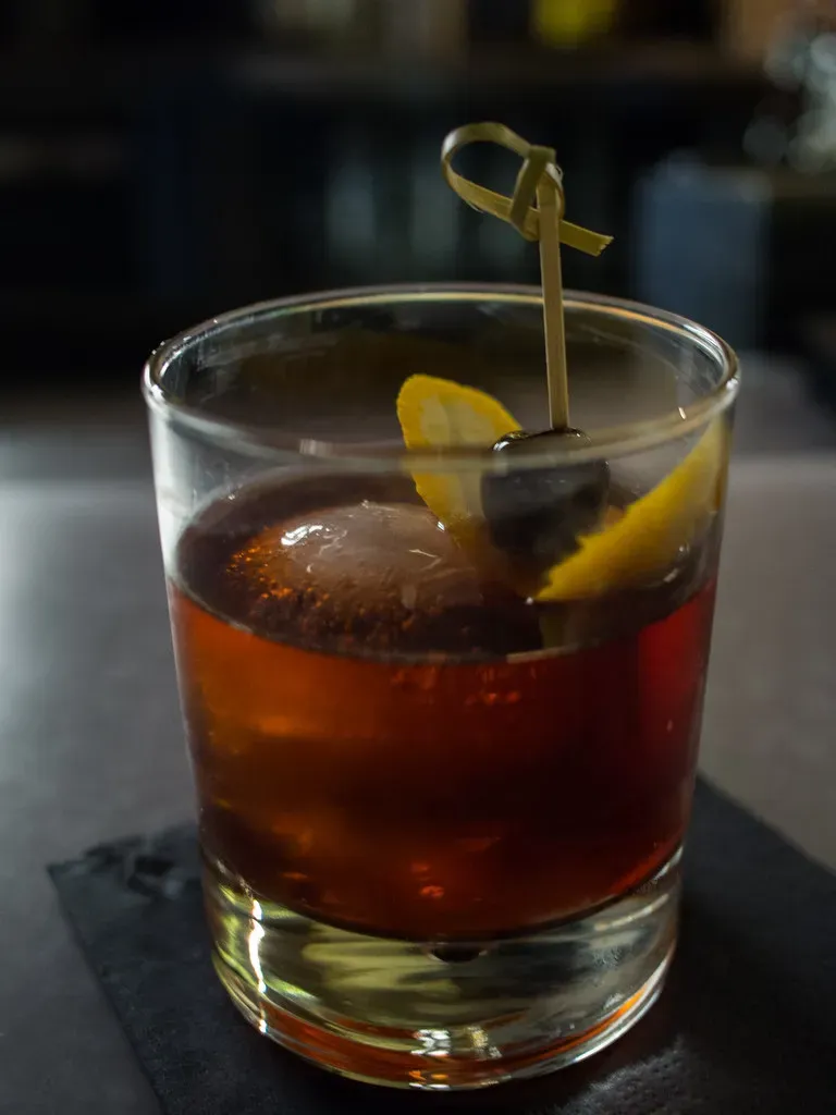 3. The Boulevardier - A Bourbon Negroni With Attitude (Image Credits: Flickr)