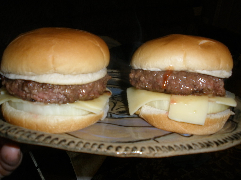 McDonald's Hamburgers Don't Contain Cow Eyeballs (Image Credits: Flickr)