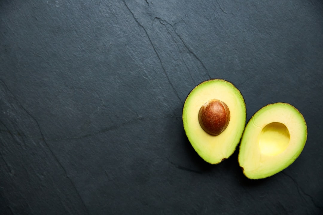 2. Avocado Oil: The Nutrient Powerhouse (image credits: unsplash)