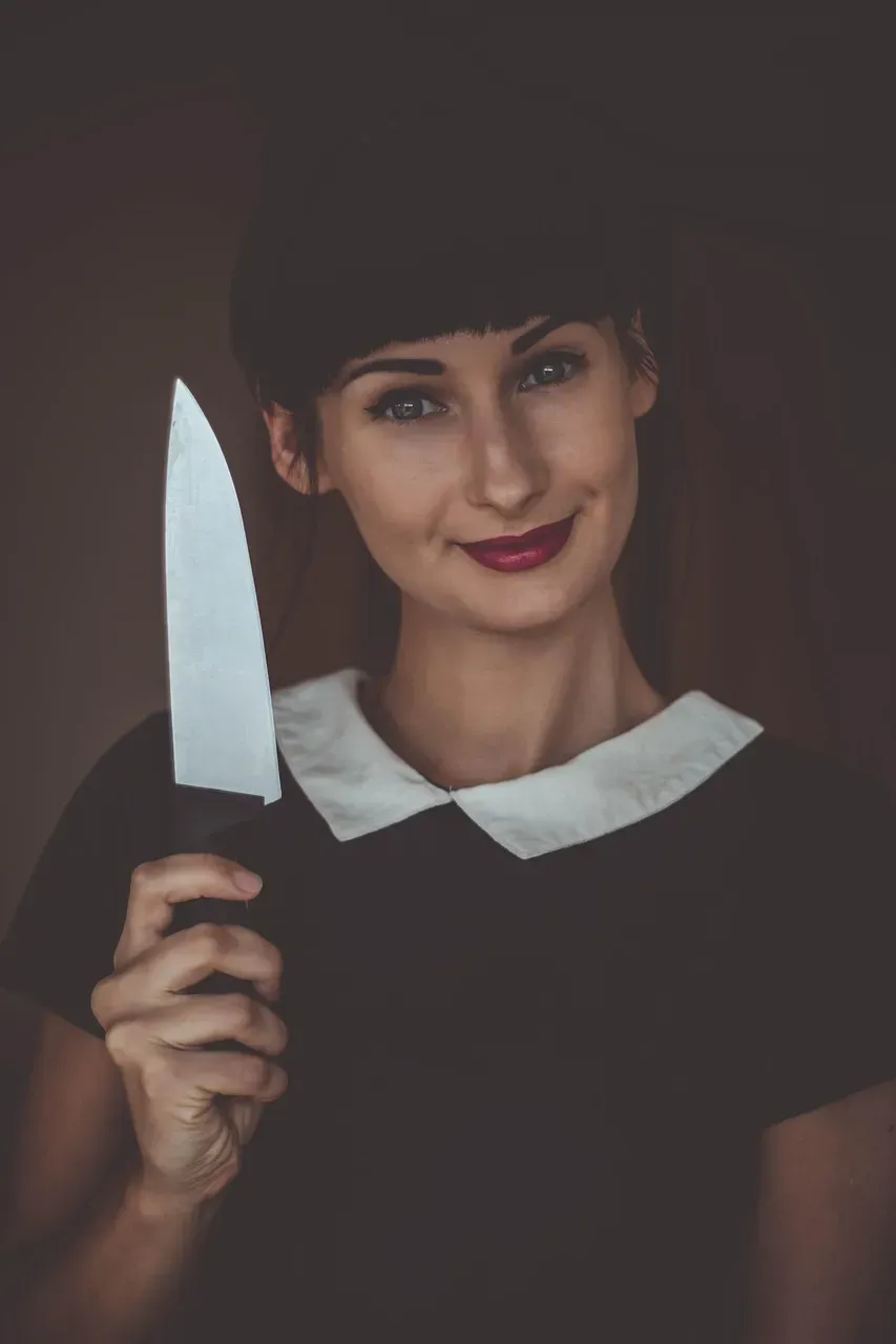 Using Dull Knives Like They're Perfectly Fine (Image Credits: Pixabay)