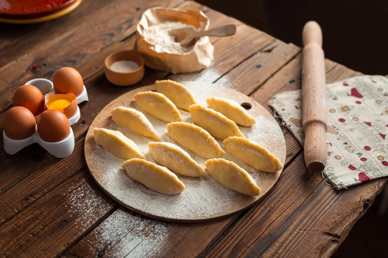 Emotional Eating and the Guilt of Leaving Food Behind (Image Credits: Pixabay)